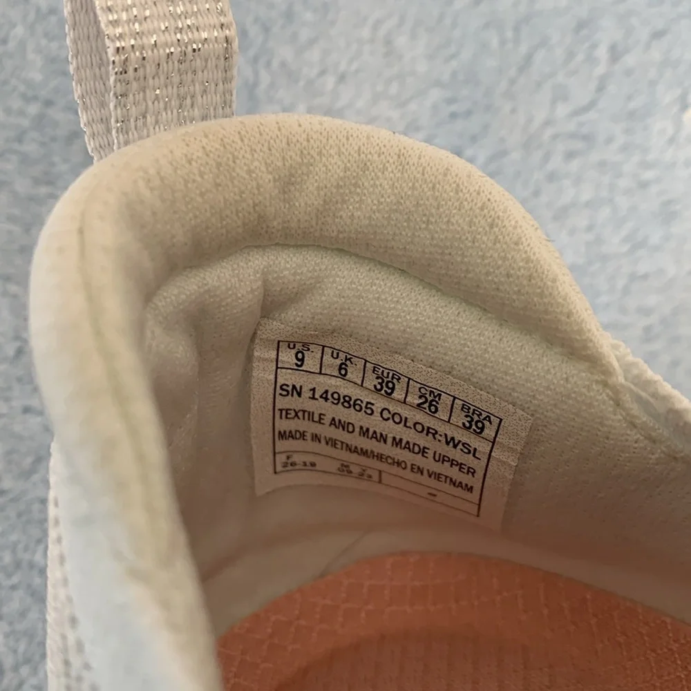 Skechers air, cold memory foam sneakers